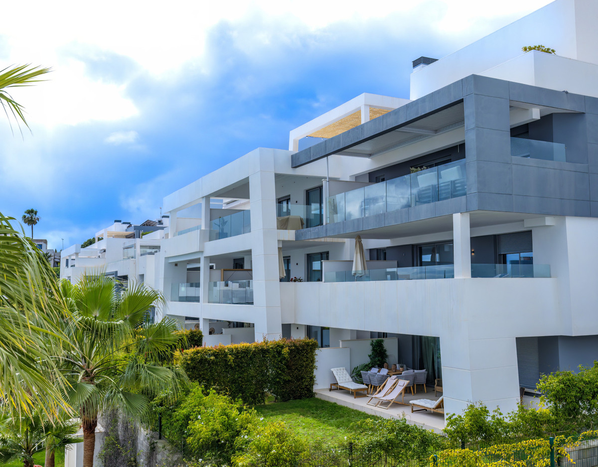 Nueva Milla de Oro, Estepona