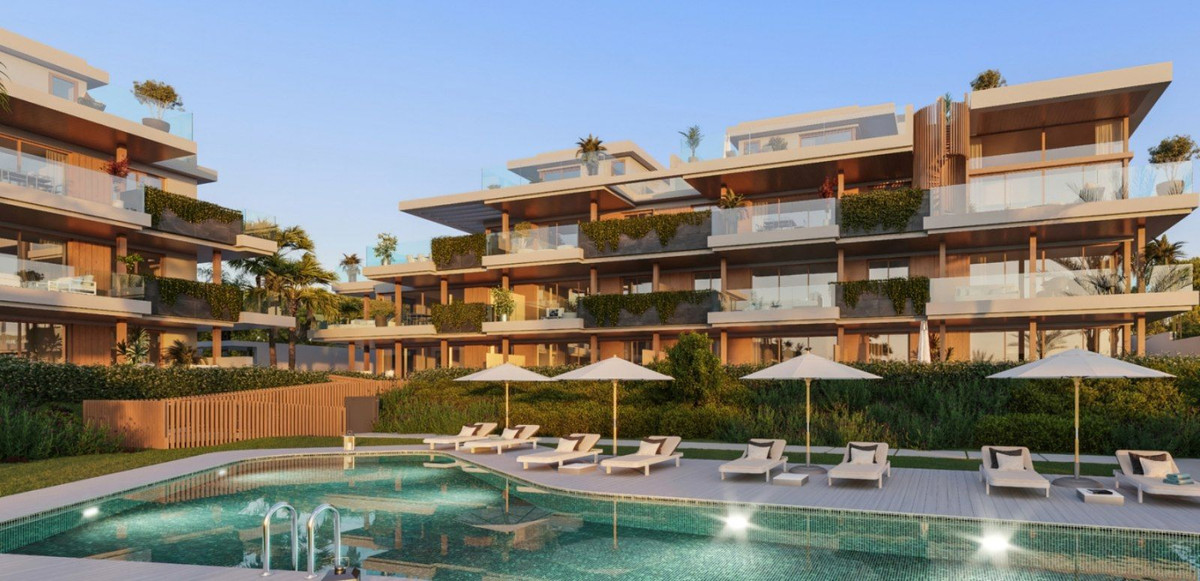 Nueva Milla de Oro, Estepona