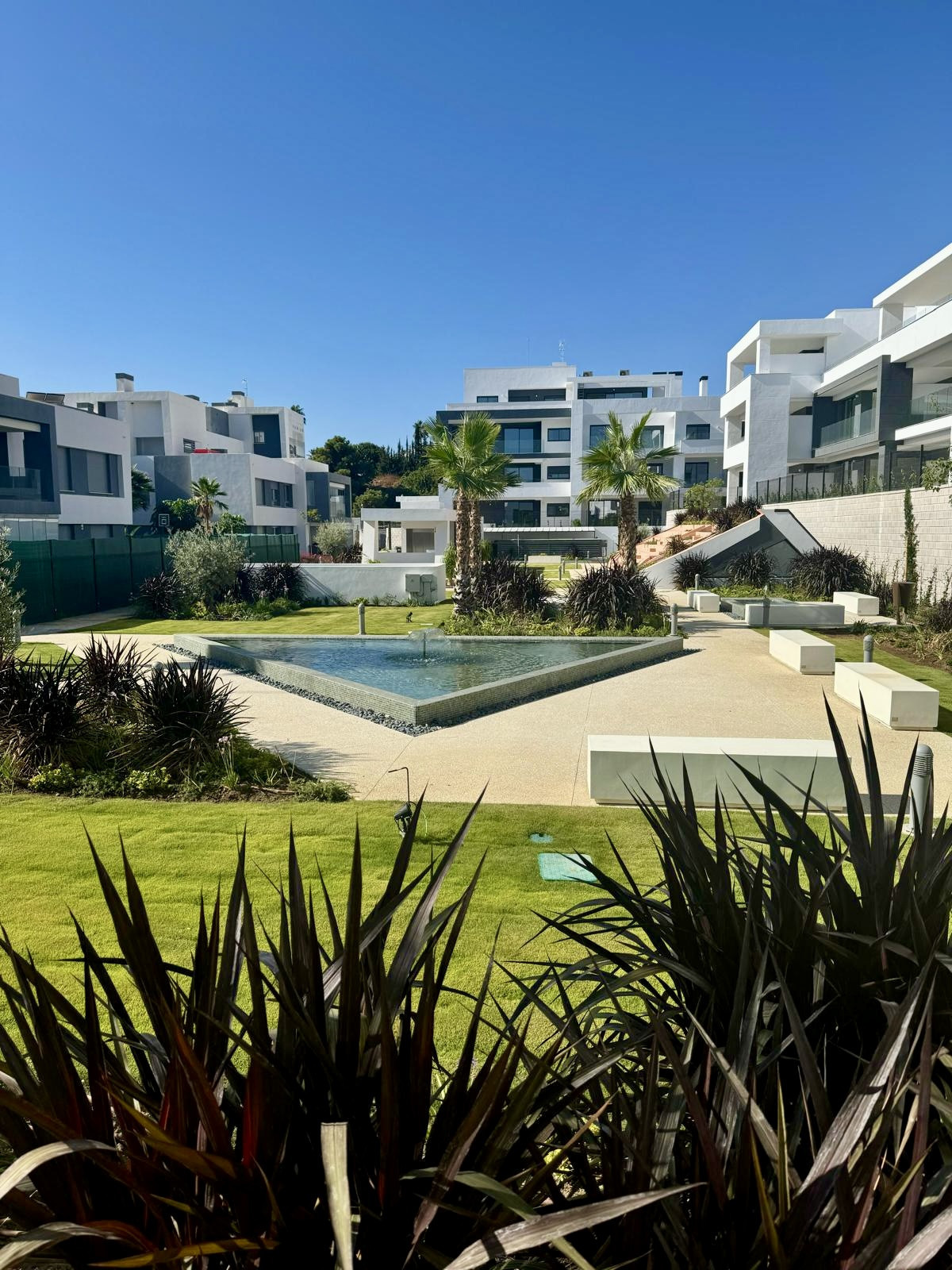 Nueva Milla de Oro, Estepona